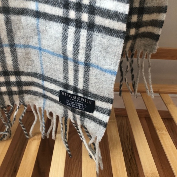 Burberry Accessories - Burberry London Wool Check Scarf